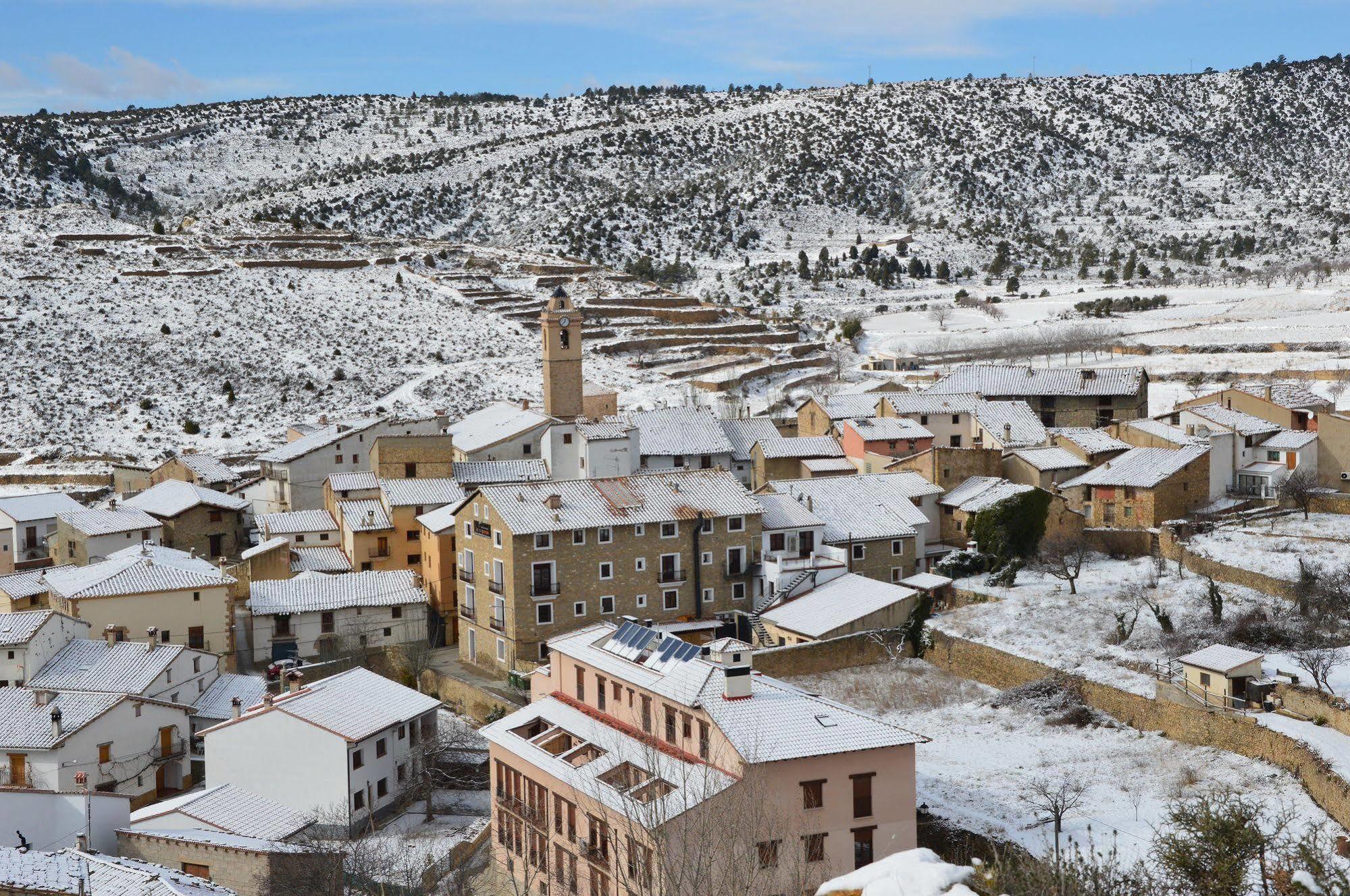 Hostal De Montana La Casa Grande Nogueruelas 外观 照片